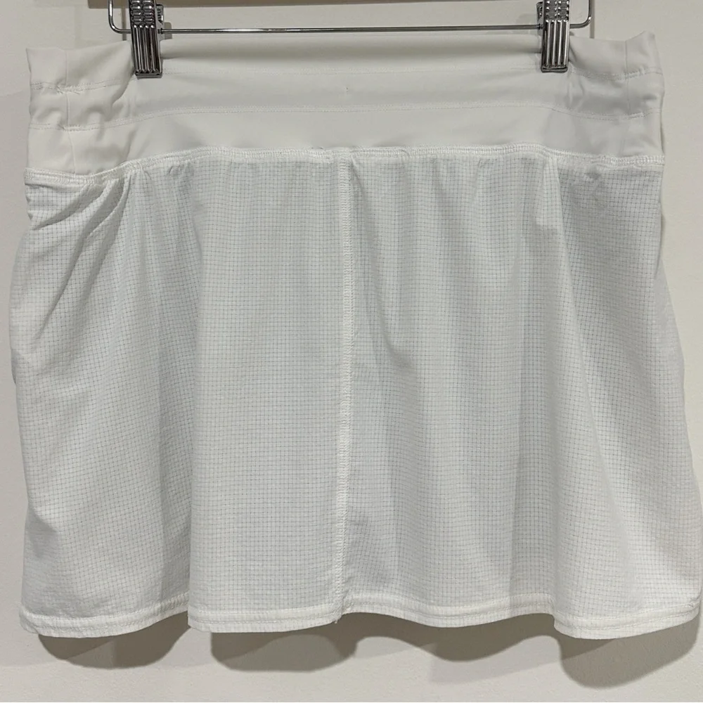 Vuori Seabreeze Skirt - Picture 3 of 9